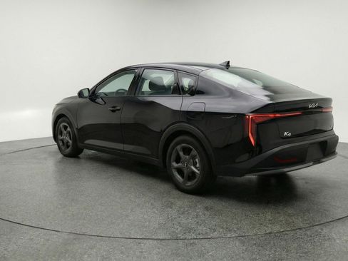 Used 2025 Kia K4 LXS image 6