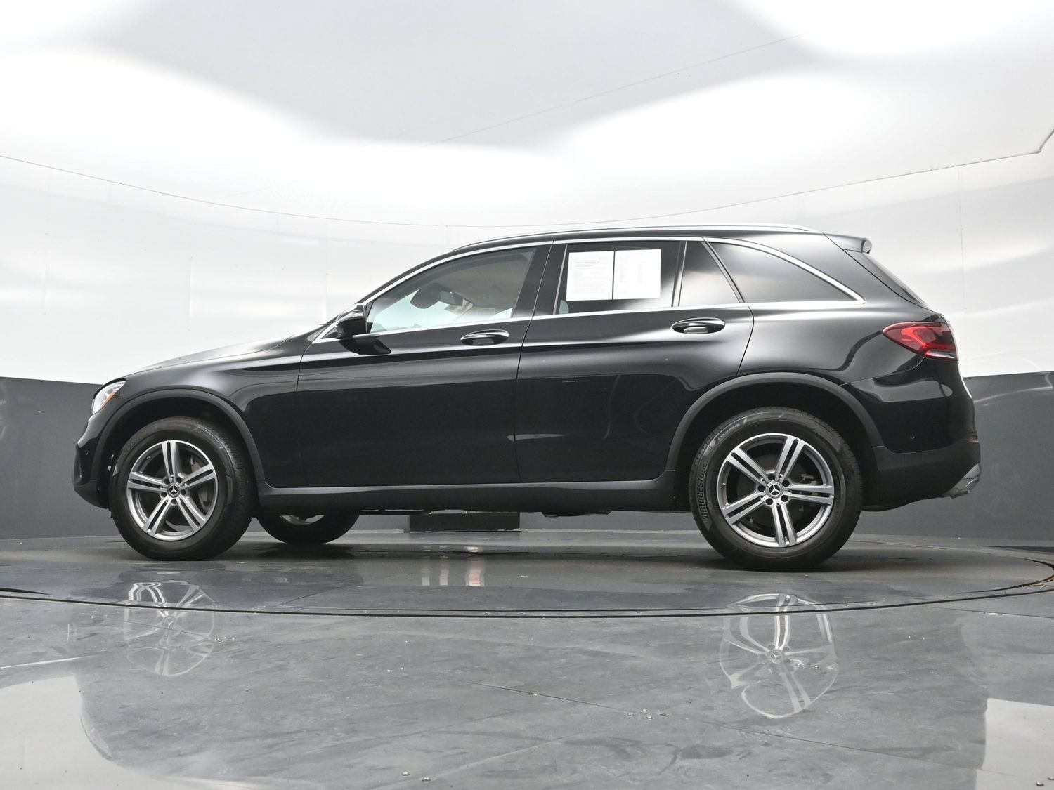 Used 2022 Mercedes-Benz GLC 300 4MATIC image 29