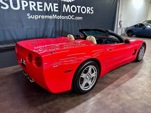 Used 1998 Chevrolet Corvette Convertible w/ Memory Pkg image 4