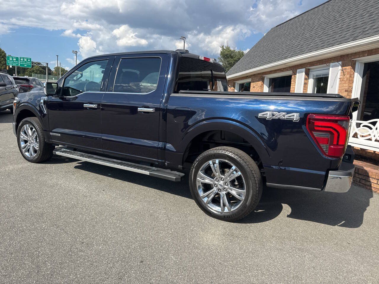 Used 2024 Ford F150 Lariat w/ Equipment Group 502A High AWD/4WD image 15