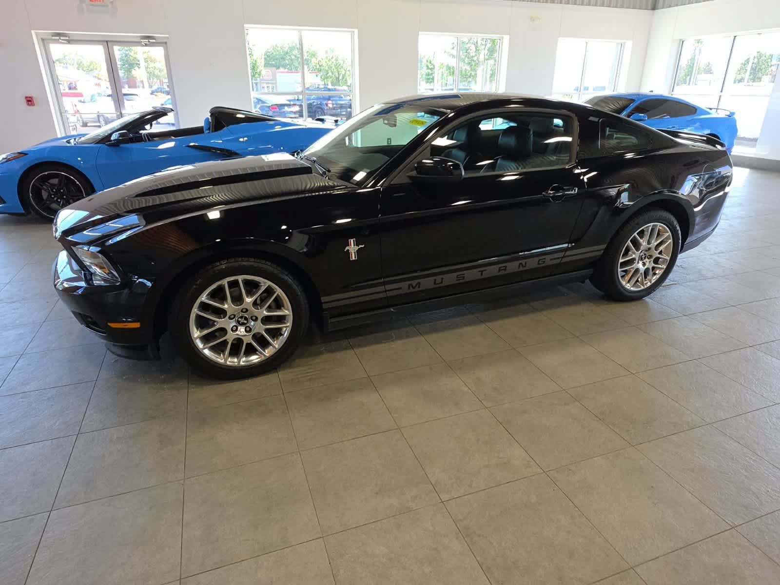 Used 2012 Ford Mustang Premium RWD image 11