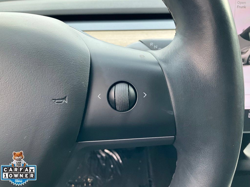 Used 2018 Tesla Model 3 Long Range RWD image 40
