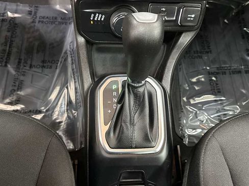 Used 2021 Jeep Renegade Latitude w/ Sun & Sound Group image 22