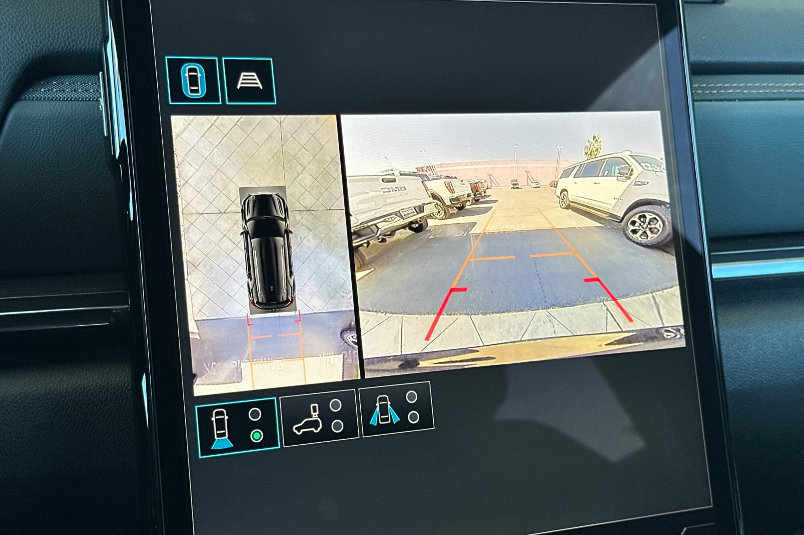 New 2026 GMC Terrain AT4 w/ Technology Package II AWD/4WD image 21