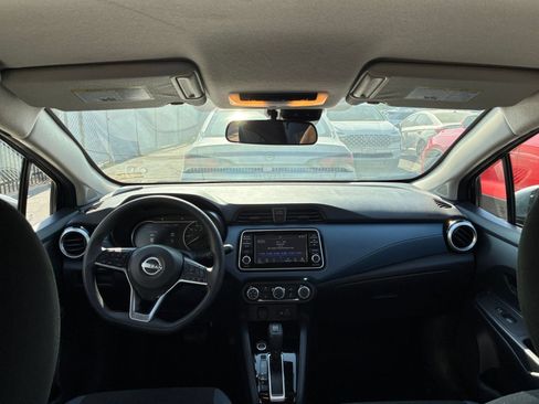 Used 2025 Nissan Versa SV FWD image 31