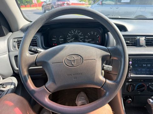 Used 2001 Toyota Camry FWD image 12
