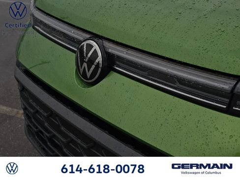 Certified 2025 Volkswagen Taos SE AWD/4WD image 13