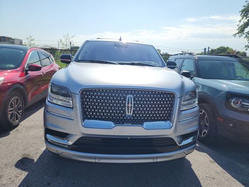 Used 2020 Lincoln Navigator Reserve w/ Luxury Package RWD image 2