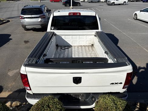 Used 2019 RAM 1500 Express w/ Express Value Package image 9