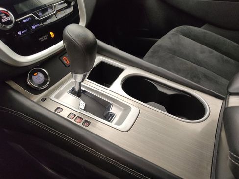 Used 2018 Nissan Murano S image 26