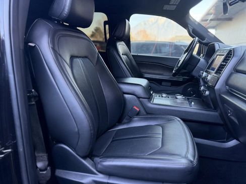 Used 2021 Ford Expedition Max Limited image 21