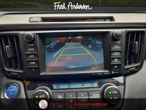 Used 2018 Toyota RAV4 XLE AWD/4WD image 5