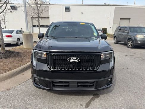 Used 2025 Ford Maverick Lobo image 2