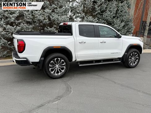 Used 2024 GMC Canyon Denali image 9