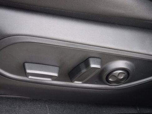 New 2025 Jeep Grand Cherokee L Altitude image 16