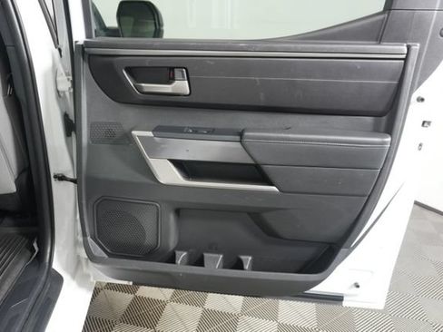 Used 2025 Toyota Tundra SR5 w/ SR5 Premium Package AWD/4WD image 30
