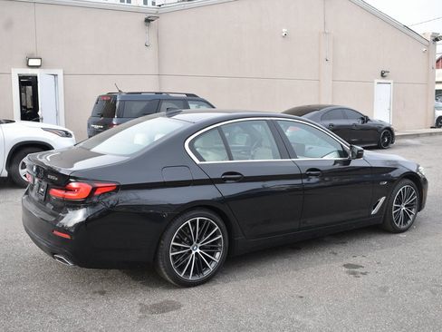 Used 2023 BMW 530e xDrive w/ Convenience Package image 6