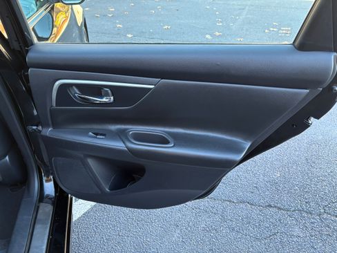 Used 2018 Nissan Altima 2.5 SL w/ 2.5 SL Technology Package image 22