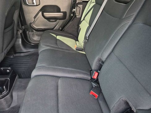 Used 2021 Jeep Wrangler Unlimited Sport AWD/4WD image 14