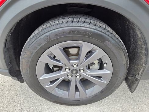 Used 2023 Ford Explorer XLT w/ Equipment Group 202A RWD image 18