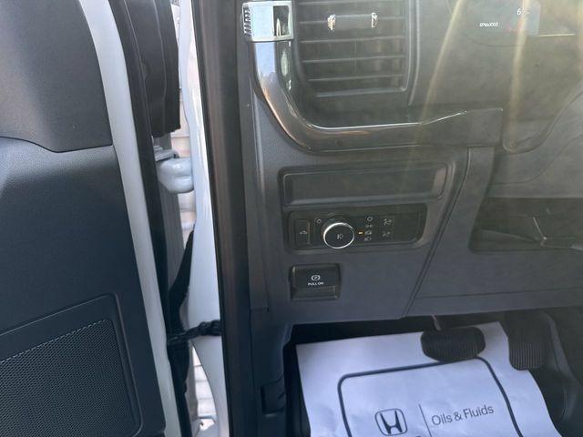 Used 2024 Ford F150 STX RWD image 12