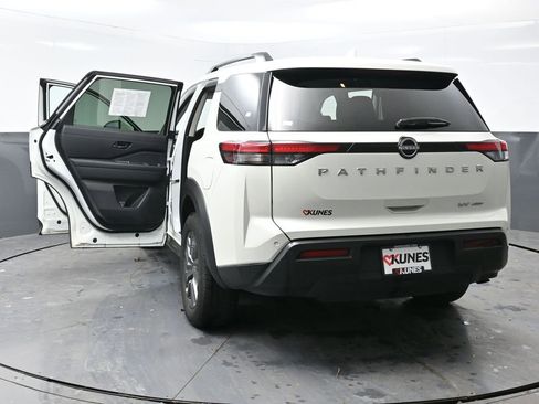 Used 2024 Nissan Pathfinder SV image 59