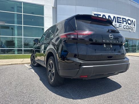 Used 2024 Nissan Rogue SV FWD image 6