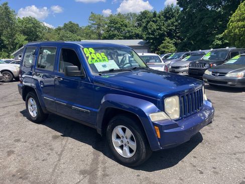 Used 2009 Jeep Liberty Sport AWD/4WD image 5