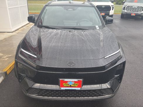 New 2026 Toyota C-HR AWD/4WD image 5