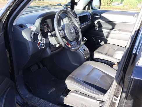 Used 2016 Jeep Patriot High Altitude image 4