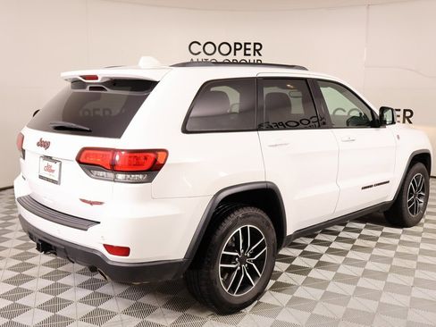 Used 2021 Jeep Grand Cherokee Trailhawk w/ Trailhawk Luxury Group image 22