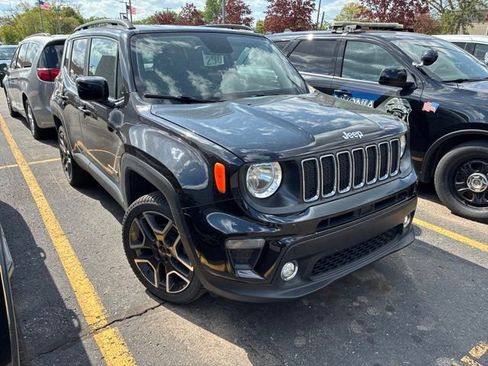 Used 2019 Jeep Renegade Latitude w/ Cold Weather Group AWD/4WD image 1