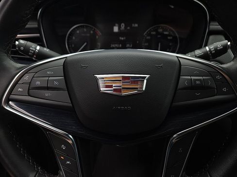 Used 2024 Cadillac XT5 Premium Luxury AWD/4WD image 19