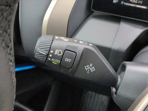 Used 2025 BMW X3 xDrive30i w/ Premium Package image 16