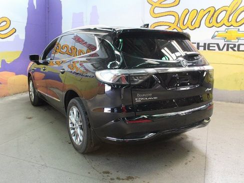 Used 2023 Buick Enclave Avenir image 6