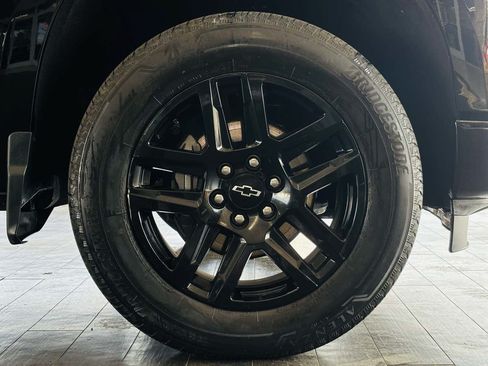 Used 2024 Chevrolet Silverado 1500 Custom w/ LPO, Dark Essentials Package AWD/4WD image 25
