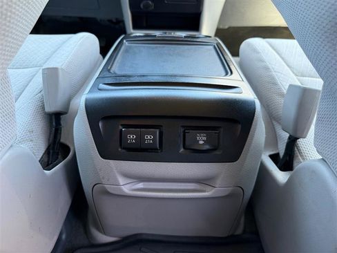 Used 2019 Toyota Sienna LE AWD/4WD image 30