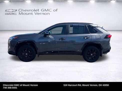 Used 2024 Toyota RAV4 SE w/ Convenience Package AWD/4WD image 2