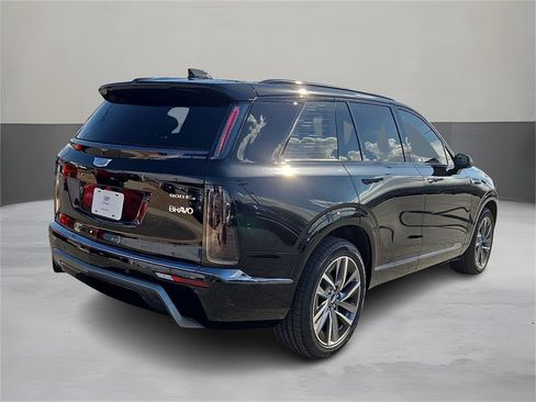 New 2026 Cadillac Vistiq Sport image 4