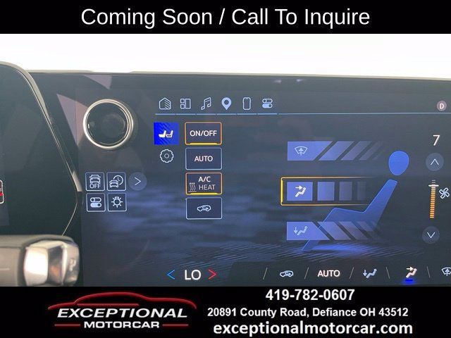 Used 2025 Chevrolet Equinox EV LT FWD image 42