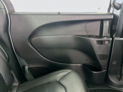 Used 2018 Chrysler Pacifica Touring-L w/ Premium Audio Group image 26