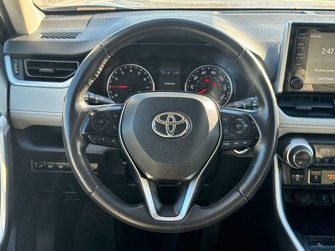 Used 2021 Toyota RAV4 XLE w/ Convenience Package image 14
