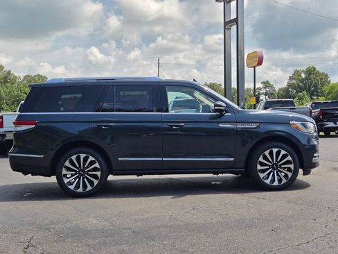 Used 2024 Lincoln Navigator Reserve AWD/4WD image 6