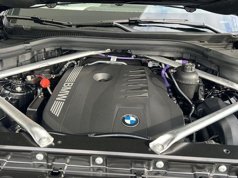 New 2026 BMW X5 xDrive40i w/ M Sport Package AWD/4WD image 34