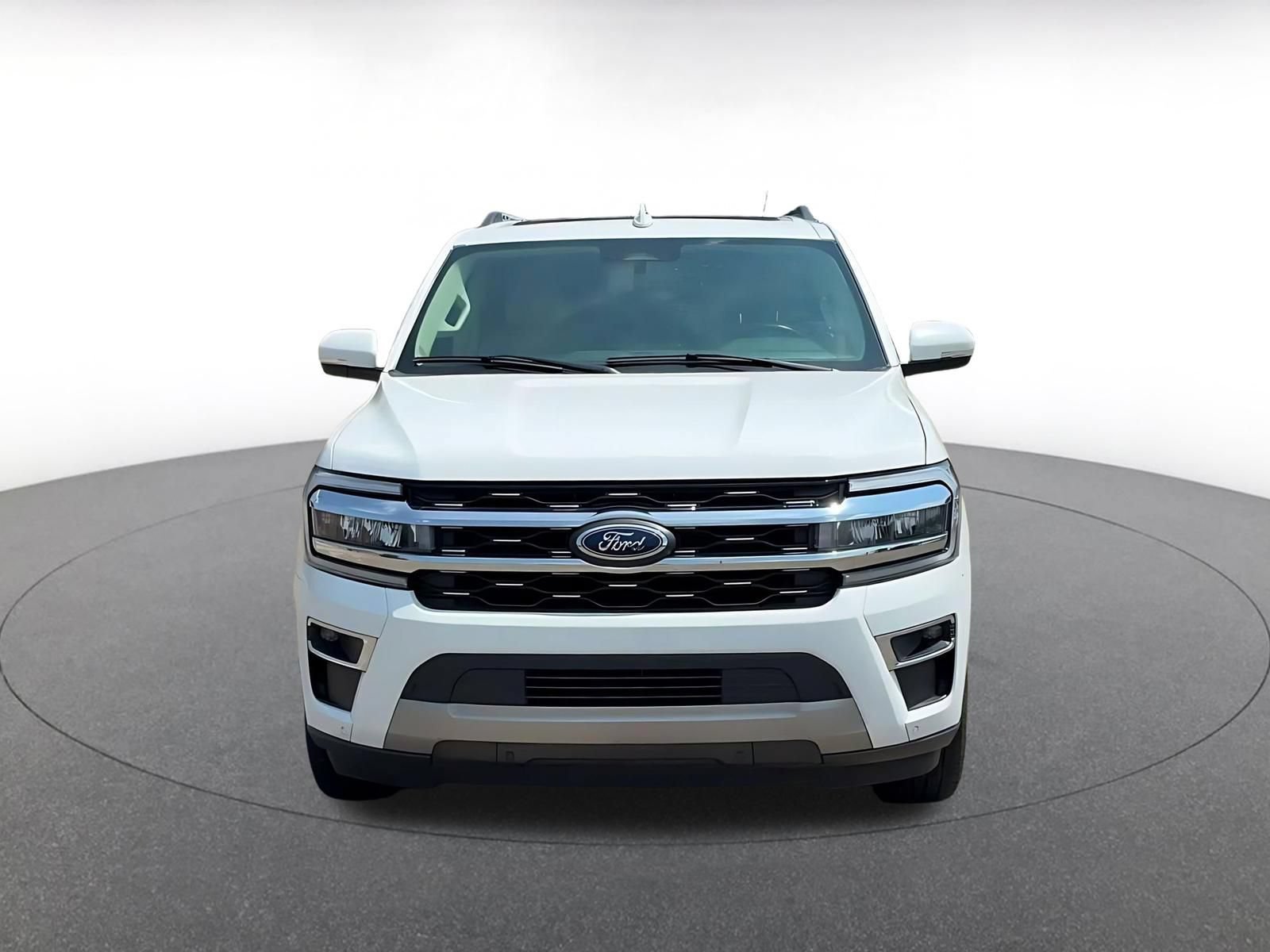 Used 2024 Ford Expedition Max Limited RWD image 4