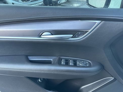 Used 2023 Cadillac XT5 Luxury w/ LPO, Floor Liner Package image 11