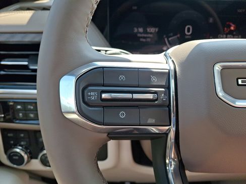 Used 2025 GMC Yukon XL Denali w/ Sun & Power Step Package AWD/4WD image 23
