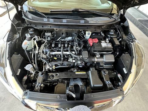 Used 2019 Nissan Kicks S FWD image 12