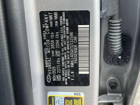 Certified 2026 Hyundai Elantra SE w/ Cargo Package FWD image 18