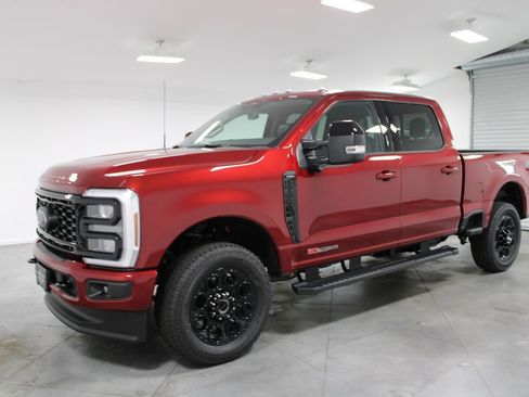 New 2026 Ford F250 Lariat w/ Black Appearance Package AWD/4WD image 3